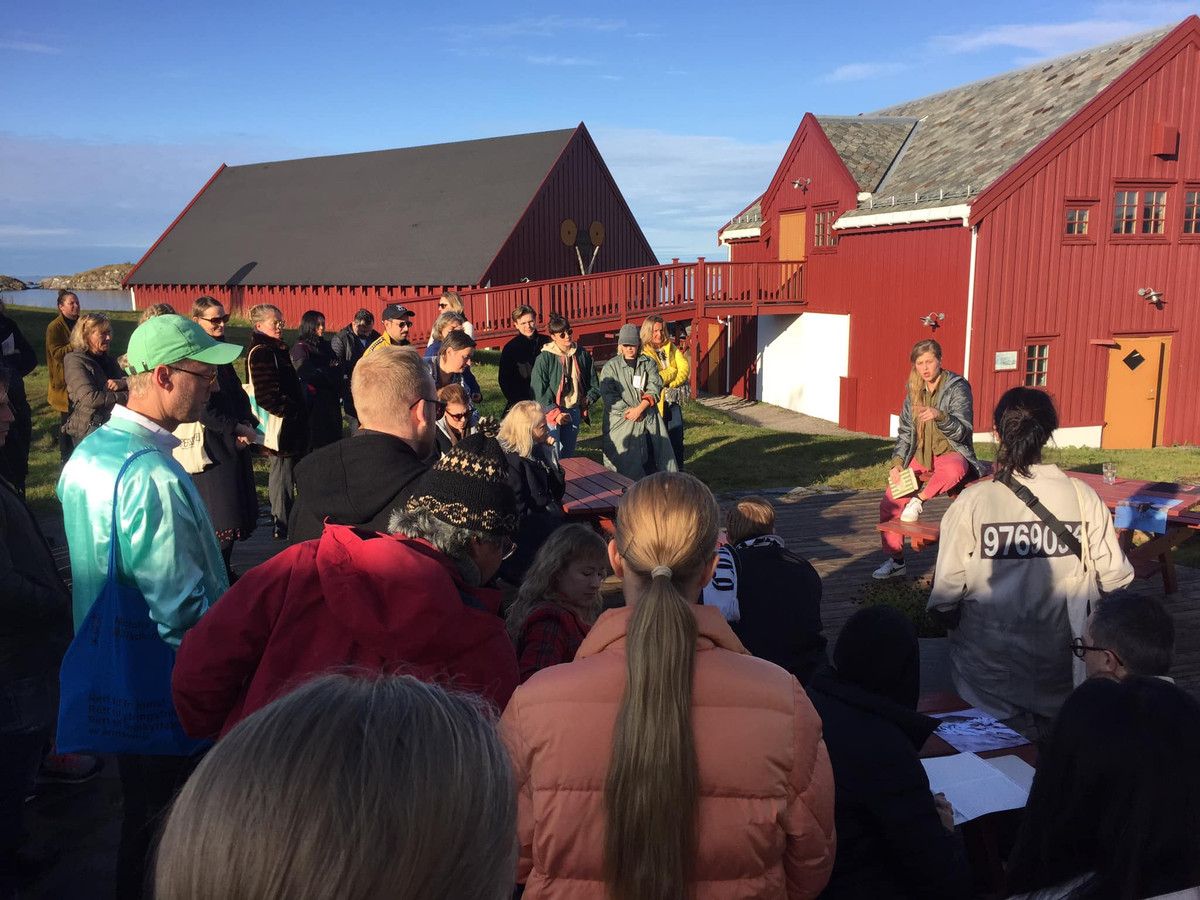 Ragnhild Aamås during performance at Håholmen in Hustadvika. Photo: Coast.