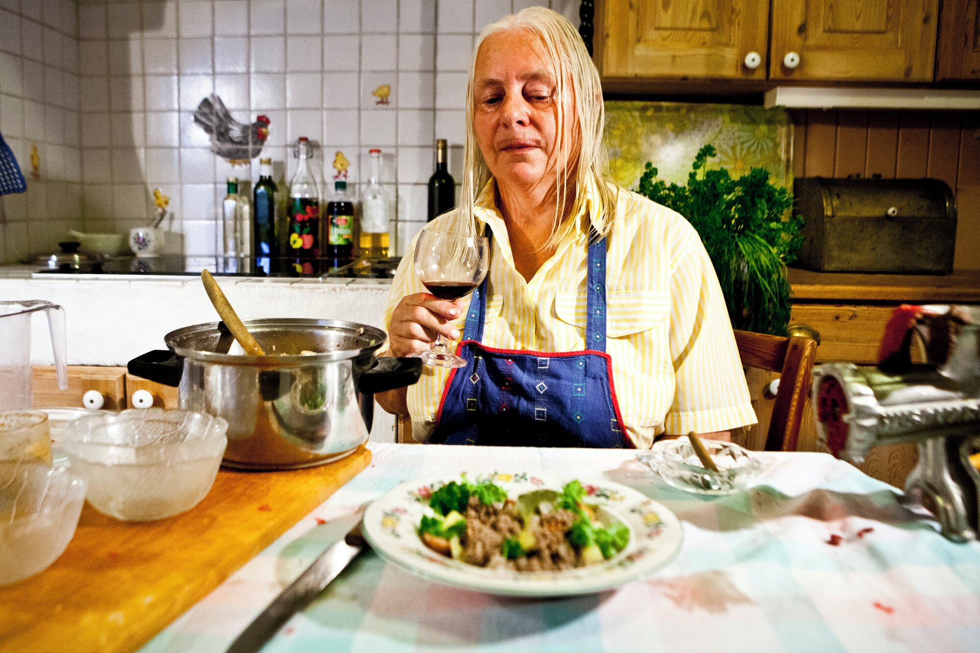 "Hanna Fauske TV", a fictional TV cooking show by Fauske, screened in a cabin at Hurtigruten as a part of her Elik Elk installation during Coast in 2017. Filmstill by Hanna Fauske. Curated by RAKE visningsrom.
