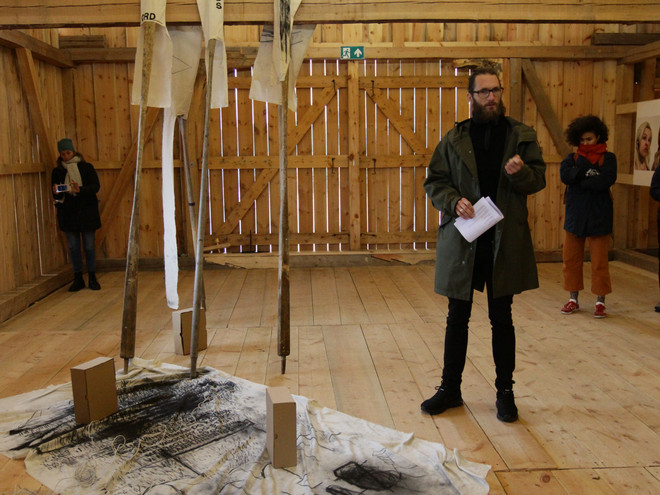 Trond Hugo Haugen presenting his work at Håholmen in Hustadvika. Photo Kobie Nel.