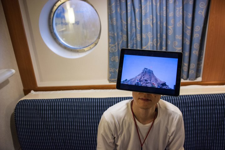 Lecture Performance by Daisuke Kosugi during the second edition "Rugged, weathered above the sea", curated by Charles Aubin in 2018.
Photo: Laimonas Puisys.