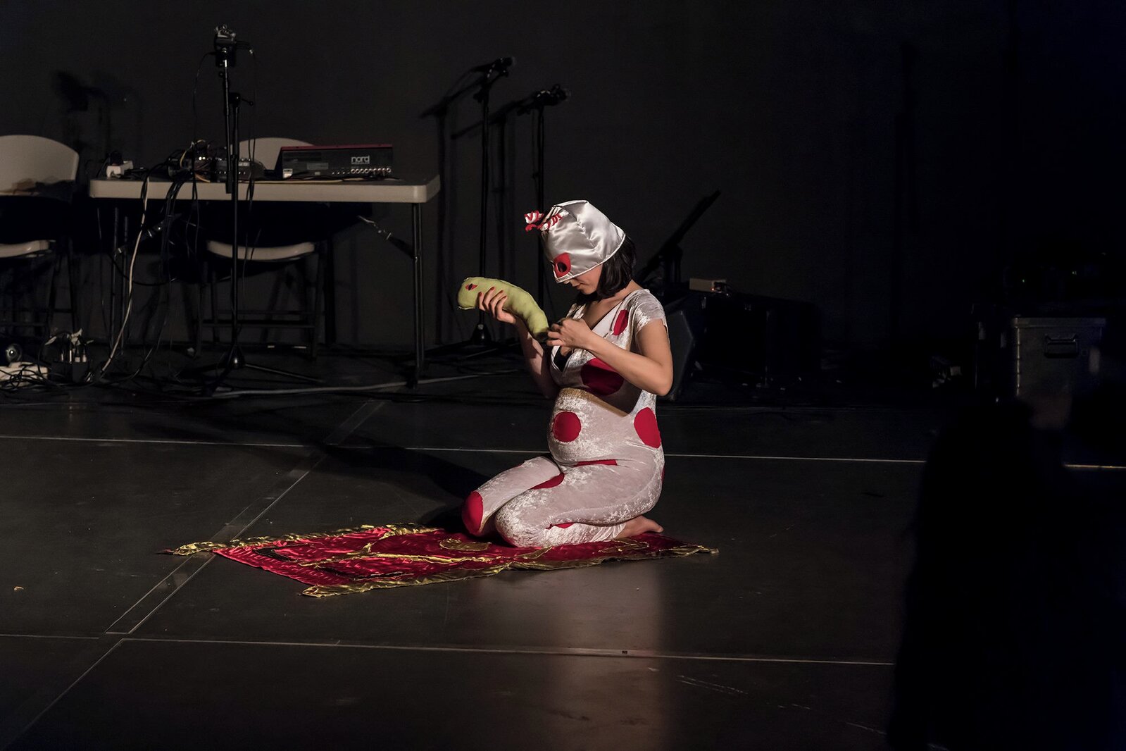 "Mesopotamia". Performance at Winter Solstice Art Night by Vandaler Forening, 2018. Photo by Øystein Thorvaldsen.